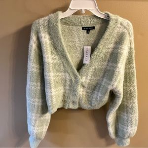 Kendall and Kylie crop sweater